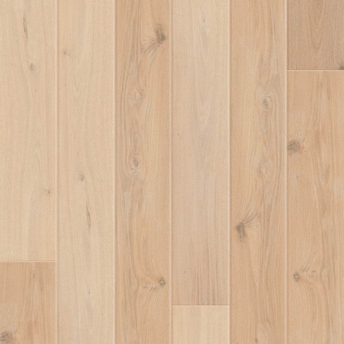 Grand Chateau in Chambord Hardwood