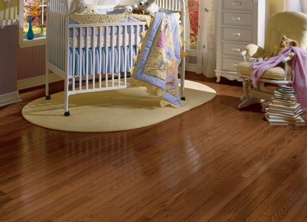 Manchester Red Oak Solid in Saddle 2-1/4" | Bruce
