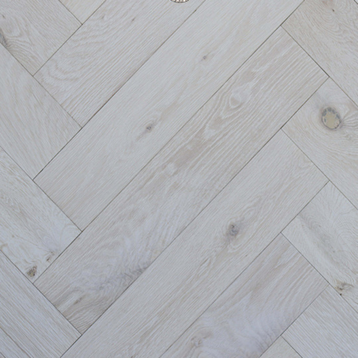 Herringbone Custom in Hr18100 Hardwood