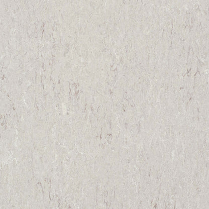 Quartz Countertop in Bianco Drift Solid Surface