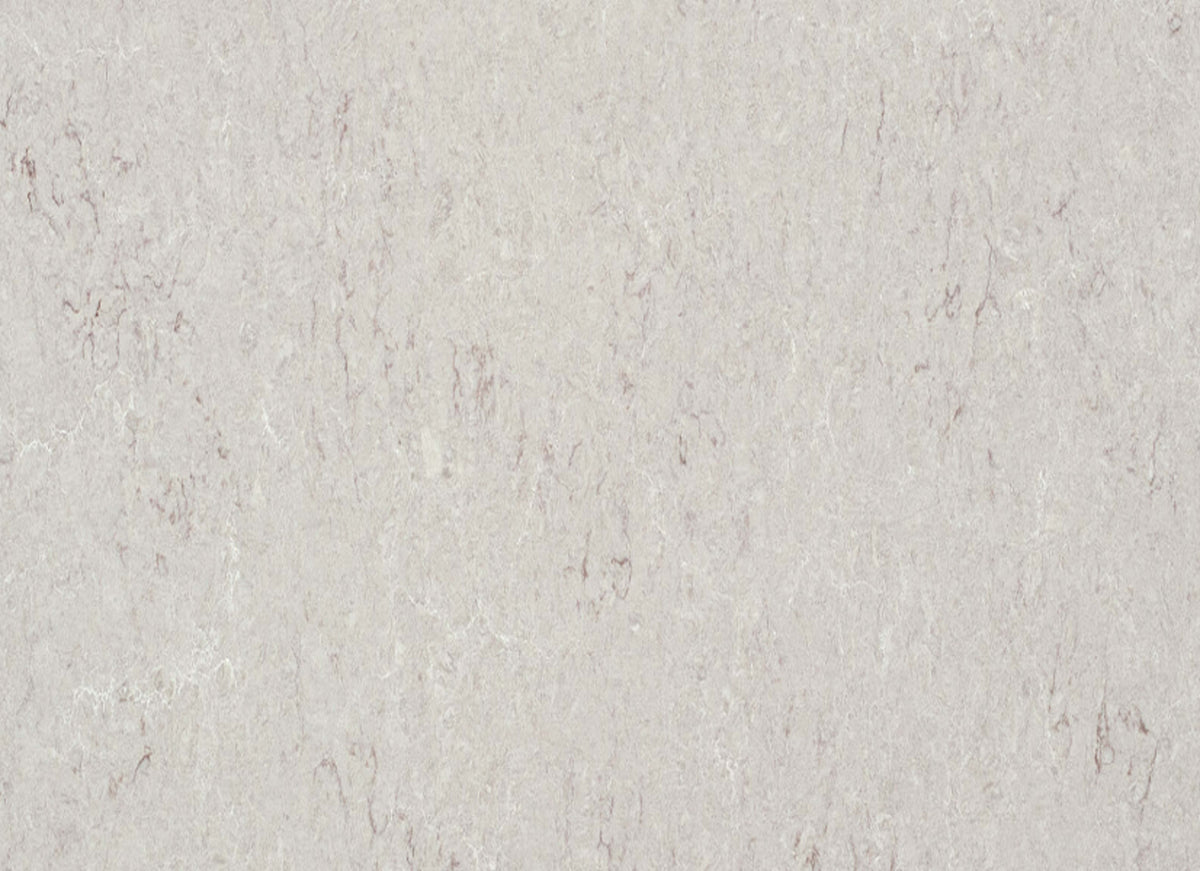 Quartz Countertop in Bianco Drift
