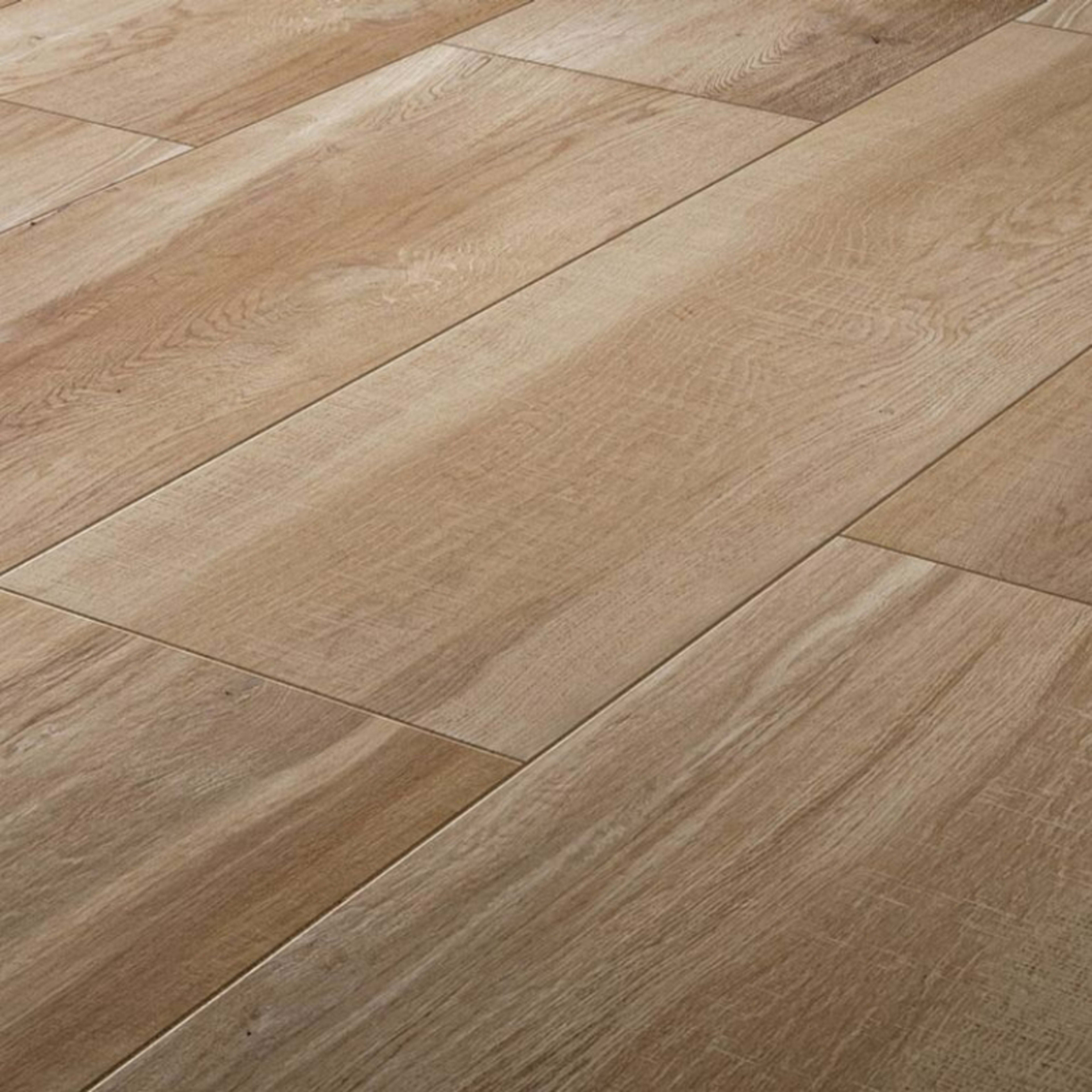 Aequa in Silva Tile