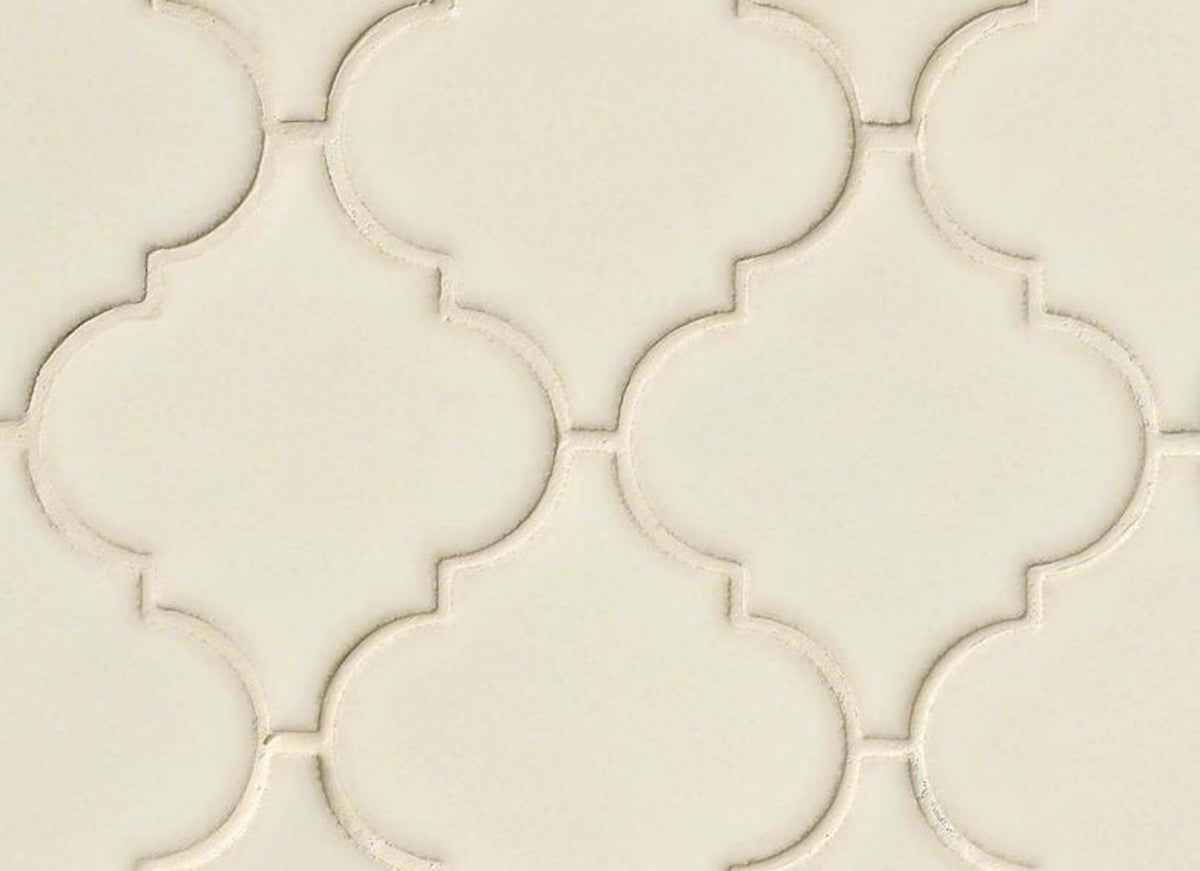 Highland Park in Antique White Arabesque