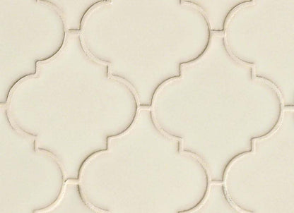 Highland Park in Antique White Arabesque