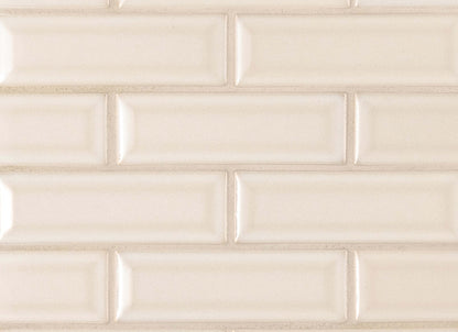 Highland Park in Antique White Beveled