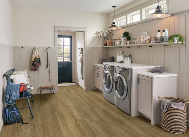 LifeSeal Classic Plus in Charming Riverside 7.87" X 60" | Bruce