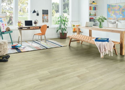 LifeSeal Classic Plus in Misty Creek 7.87" X 60" | Bruce