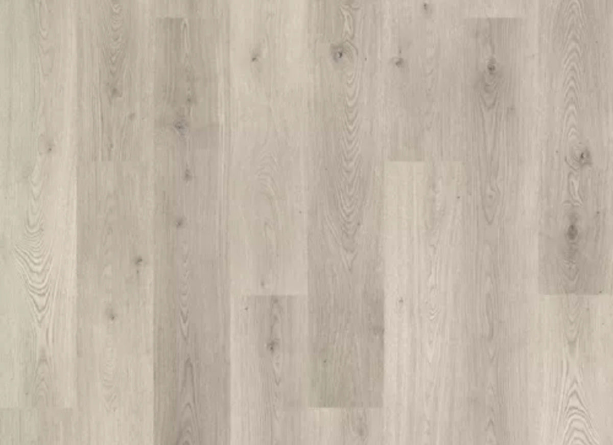 Hampton Lake in Sunshower Oak