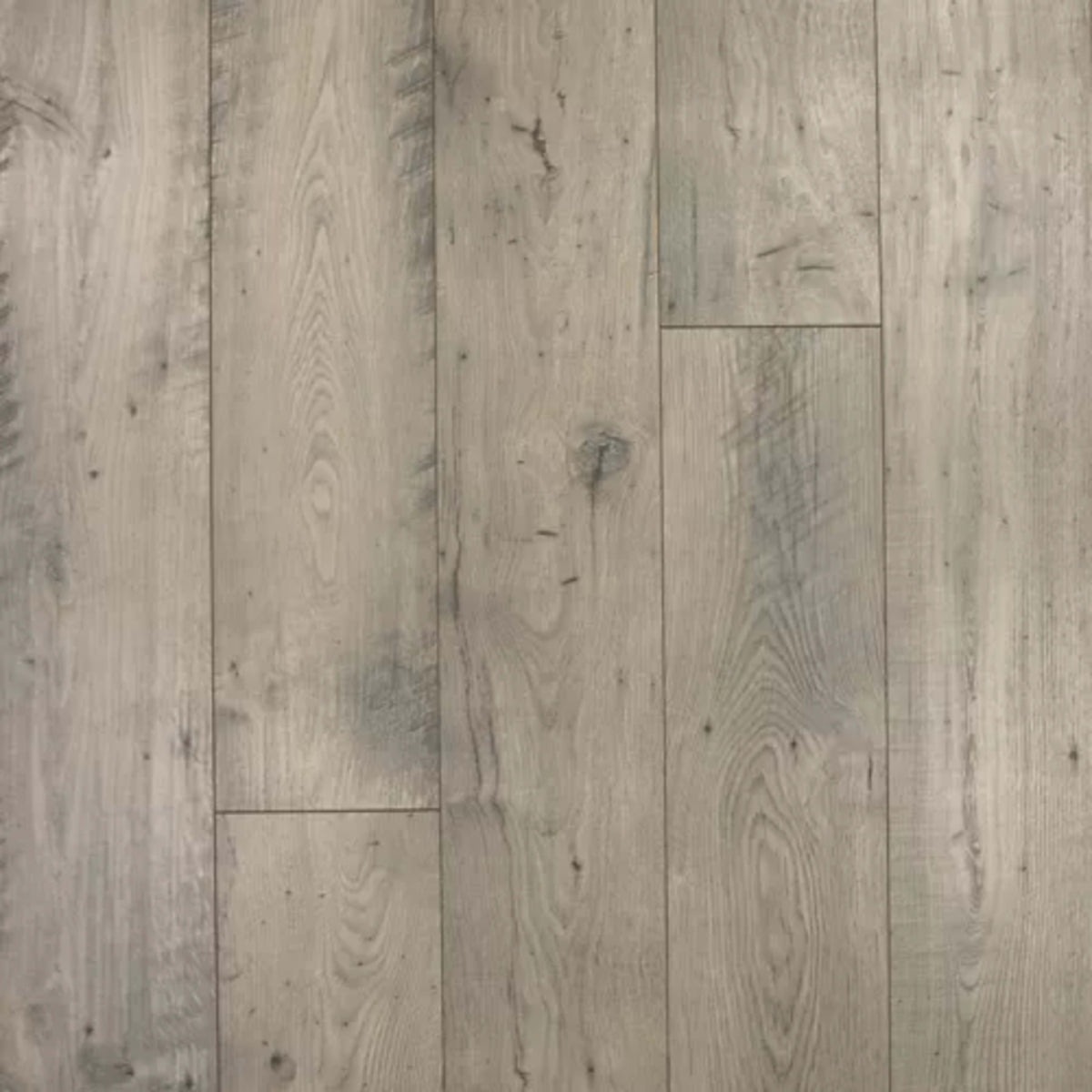 Rustic Legacy in Silverstone Chestnut Laminate