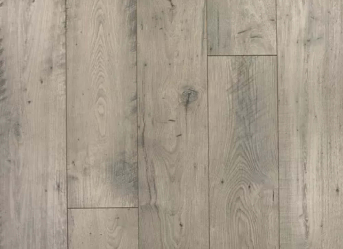 Rustic Legacy in Silverstone Chestnut