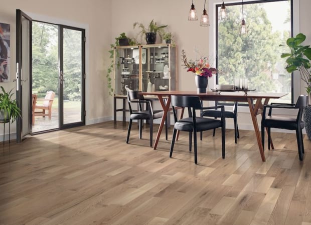 Dundee White Oak Solid in Inviting Warmth 4" | Bruce