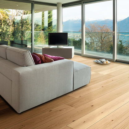 McMillan Canada Original in Diva Hardwood