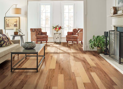 Nature's Canvas Hickory Engineered in Wilderness Retreat 7.48"