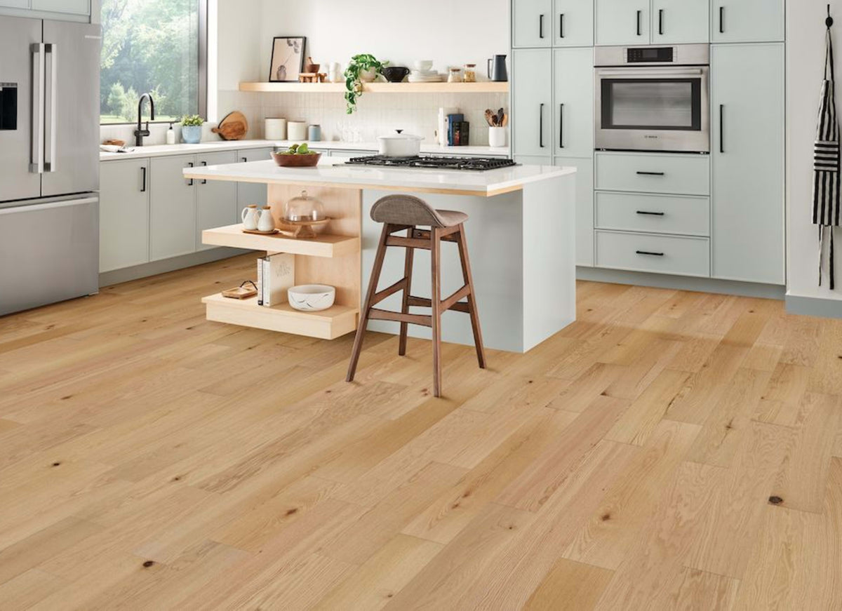 Woodland Traditionalist Red Oak Engineered in Farm & Vineyard 6.5"