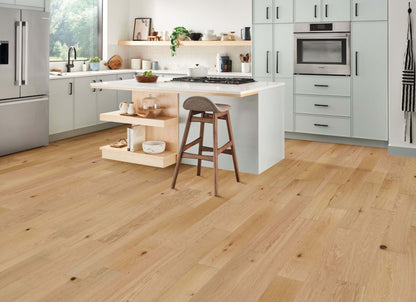 Woodland Traditionalist Red Oak Engineered in Farm & Vineyard 6.5"
