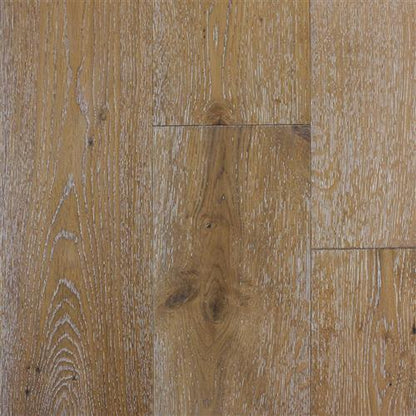 Escalera in Angus Hardwood
