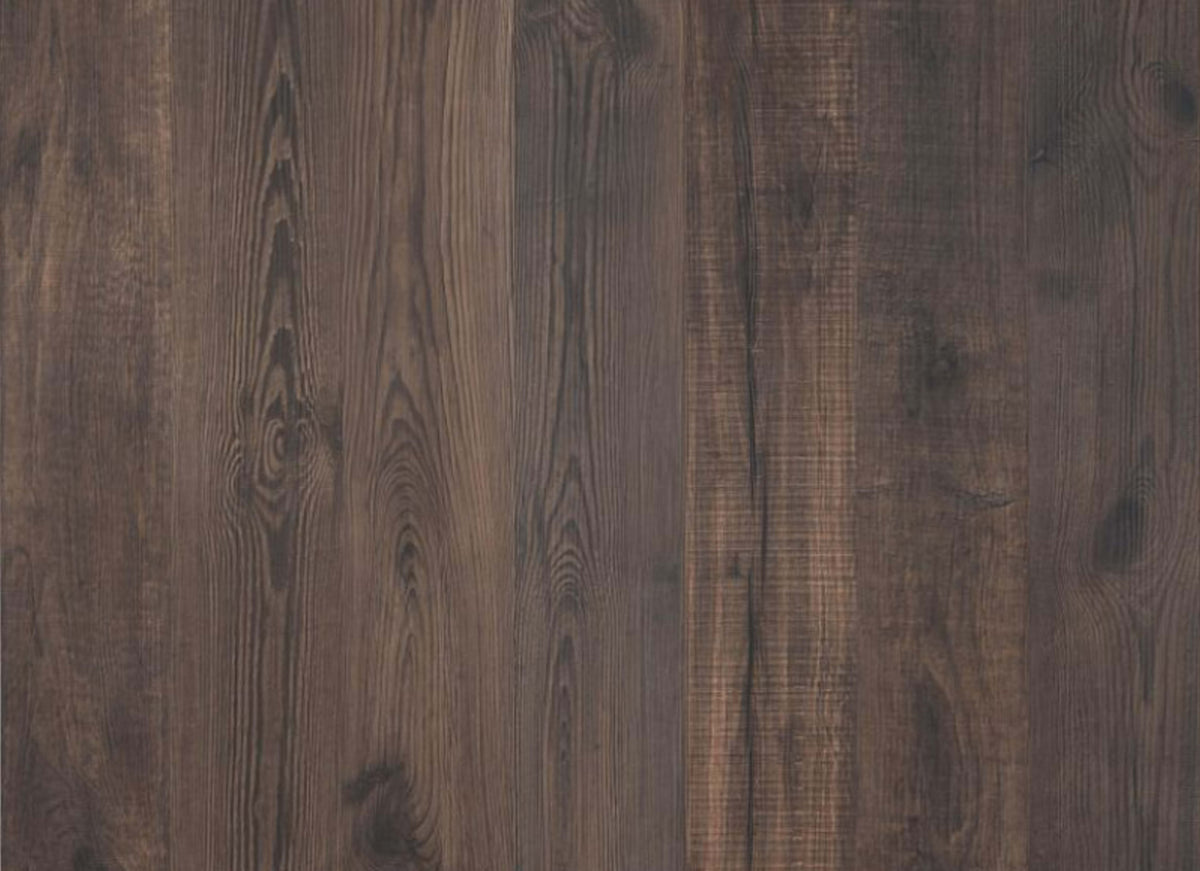 Essence in Mahogany
