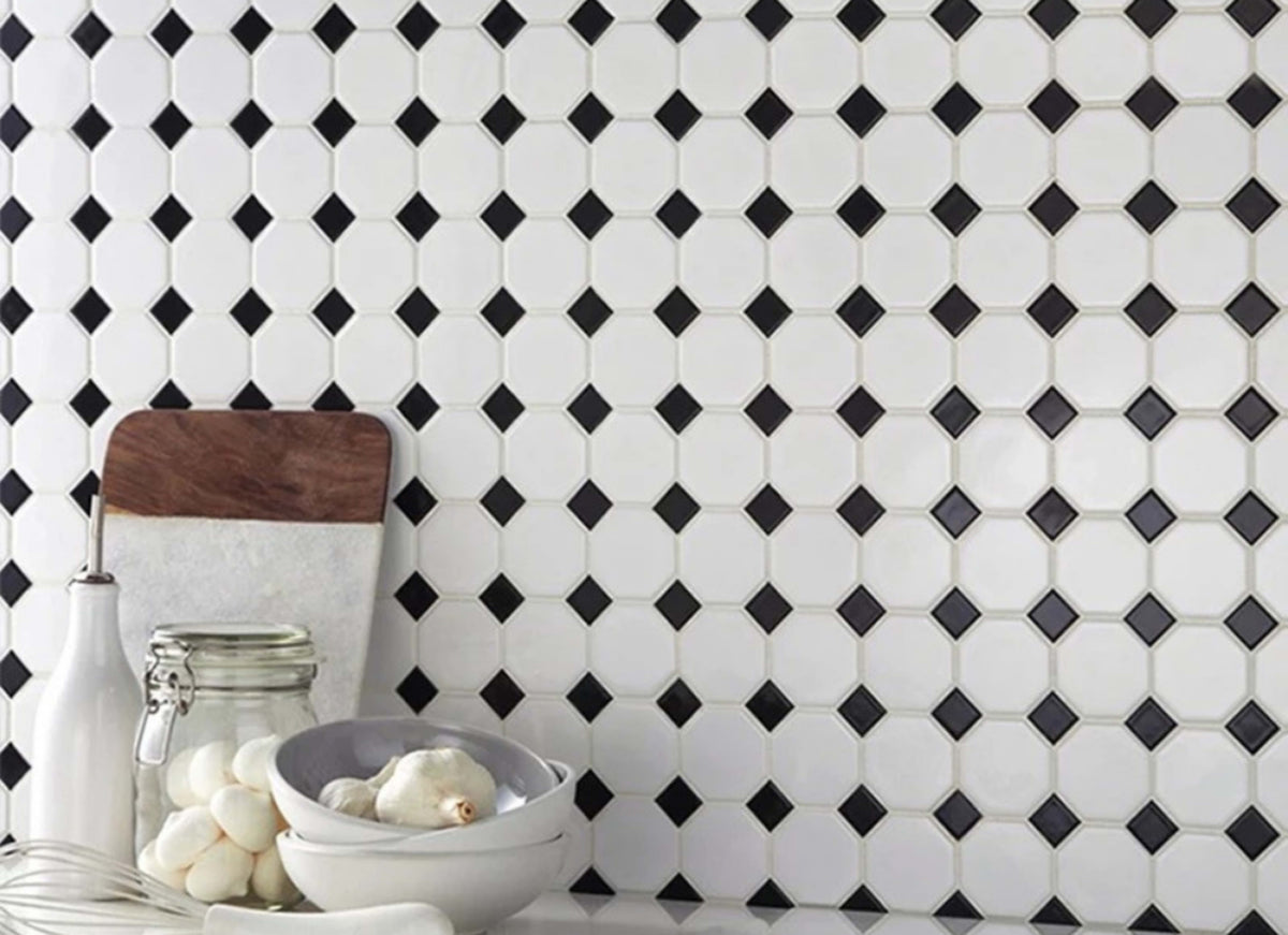 Octagon in Carrara And Black