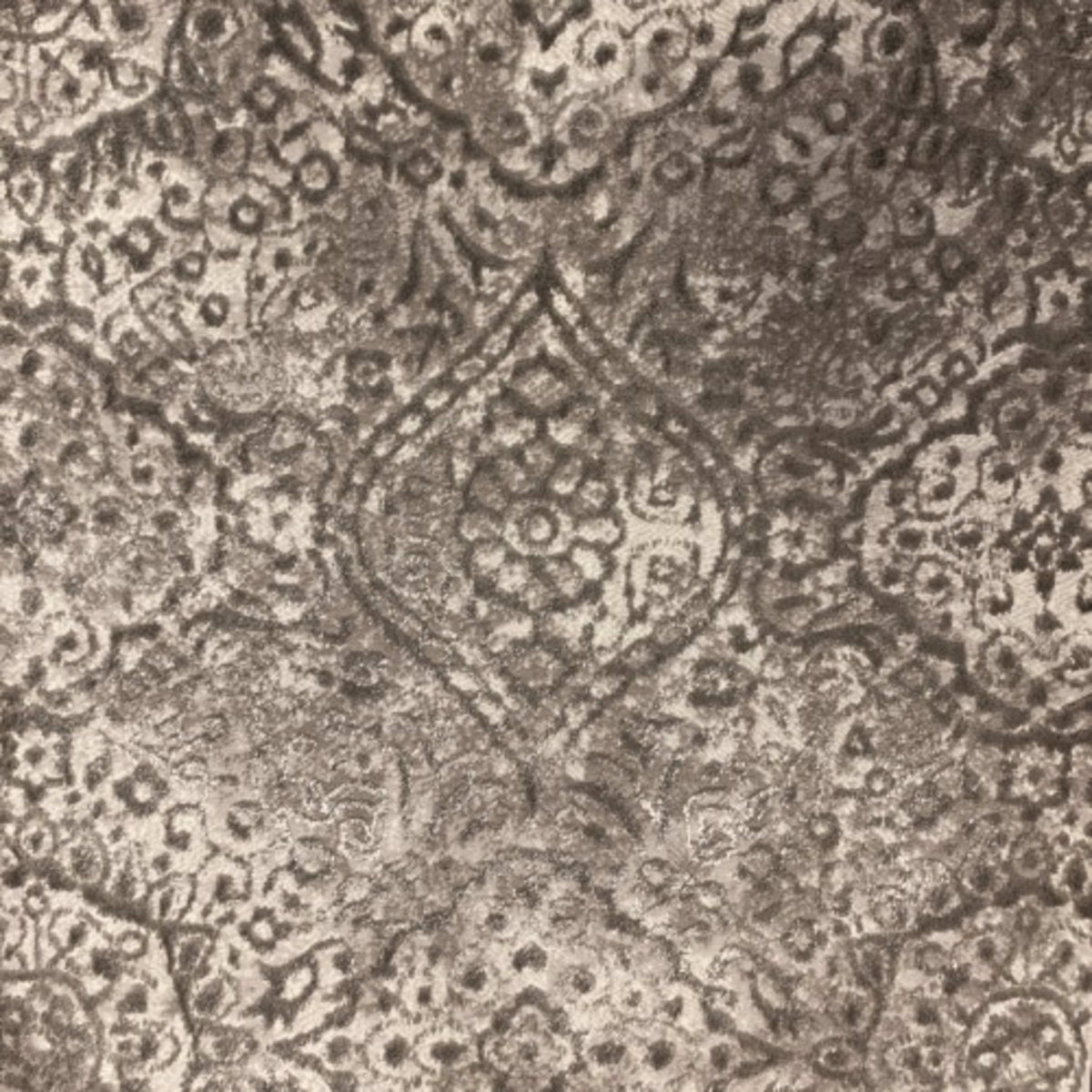 Gorgeous in Alluring Carpet