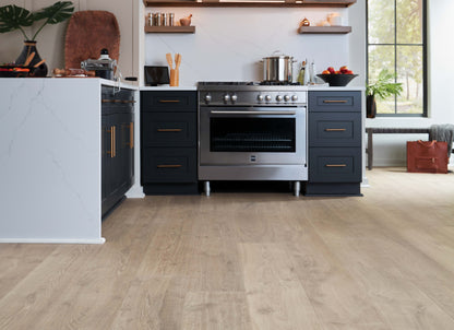 Chateau Leon in French Smoke Oak