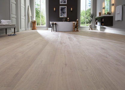 Chateau Leon in Warm Cognac Oak