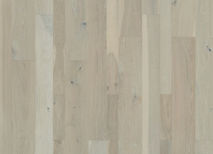 Monterey Hardwood in Villa
