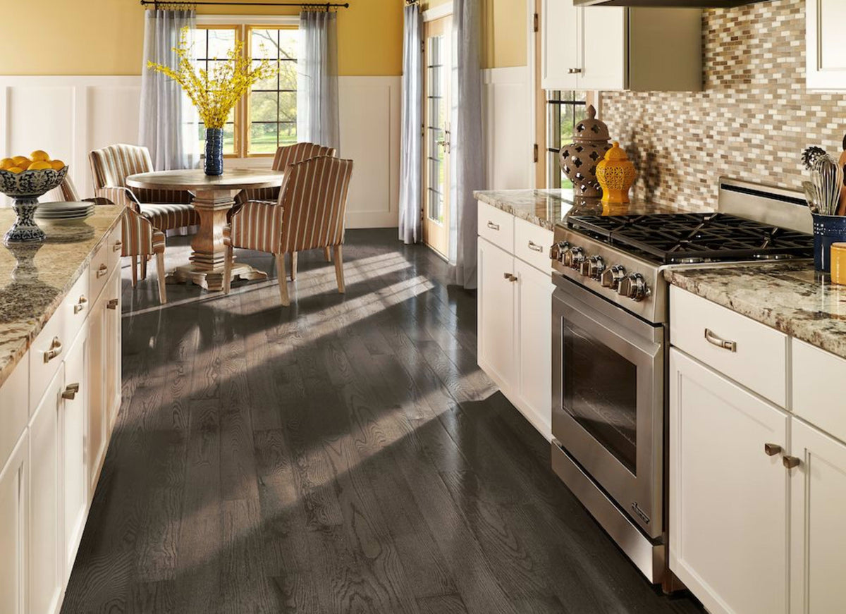 Natural Forest Oak Solid in Tudor Brown 5"