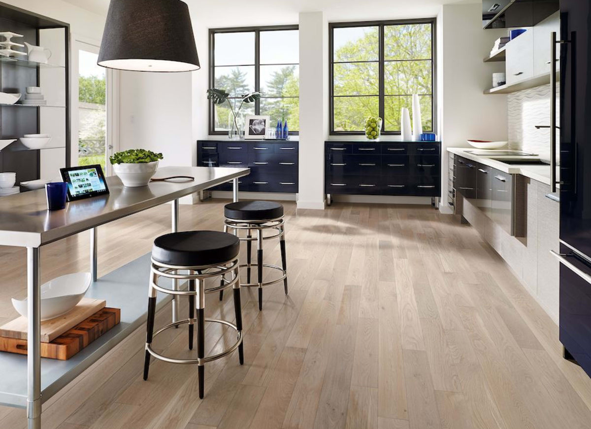 Natural Forest Oak Solid in Tudor Brown 3.25"
