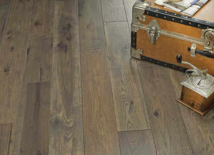 Novella in Hemingway Oak