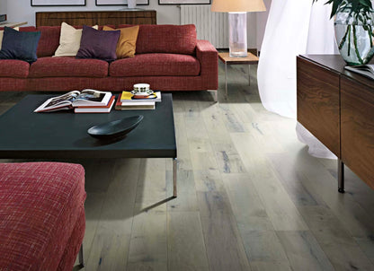 Novella in Emerson Oak