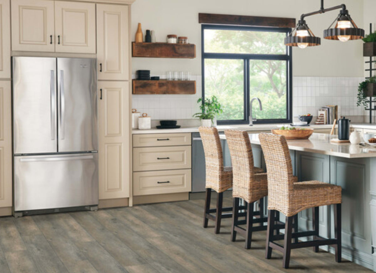 Pro-Tekt Classic Pro in Luxe Living 7.87" X 60"