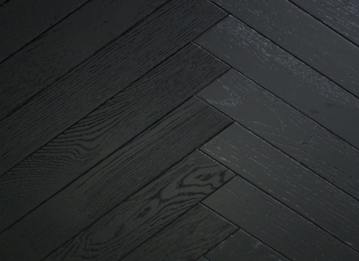 Riva Quartz in Black