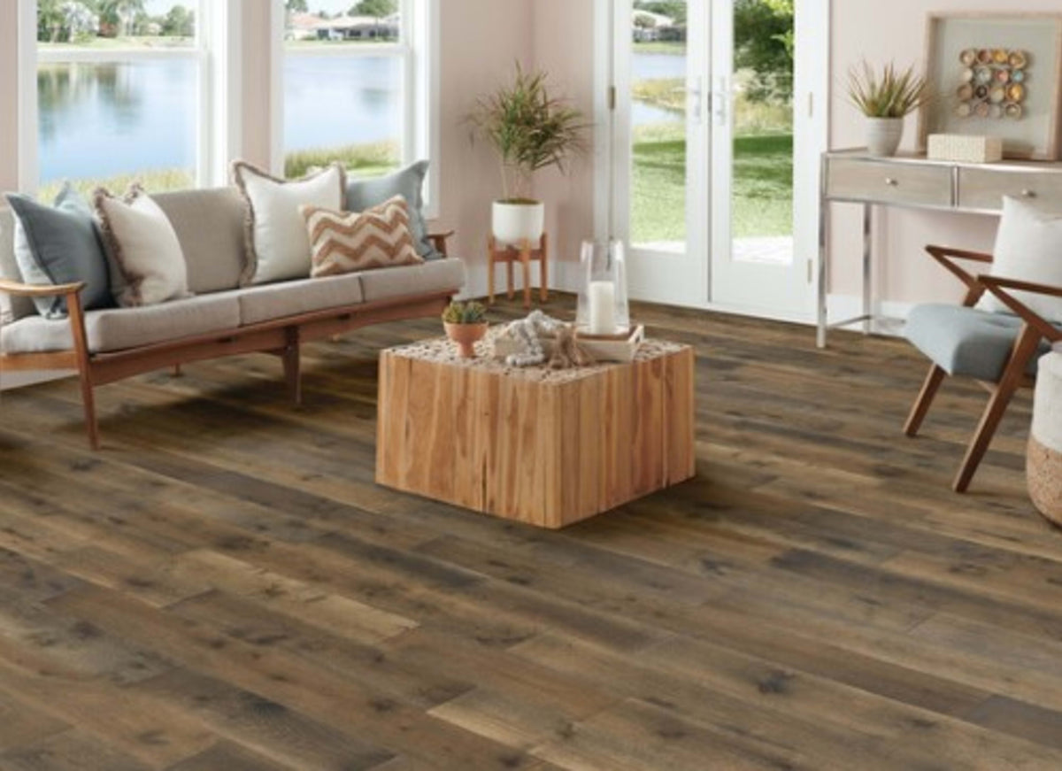Artisan Living White Oak Engineered in Shade Of Pale 7"
