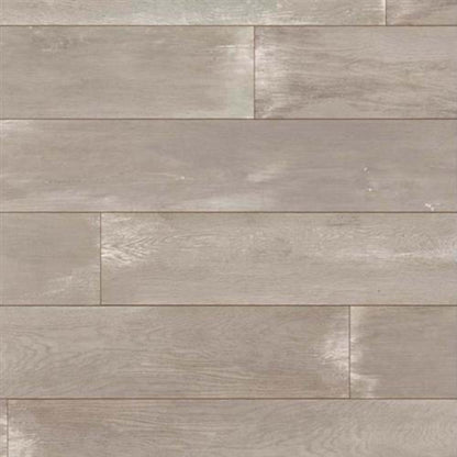 Authentic Elegance in Highwood Laminate
