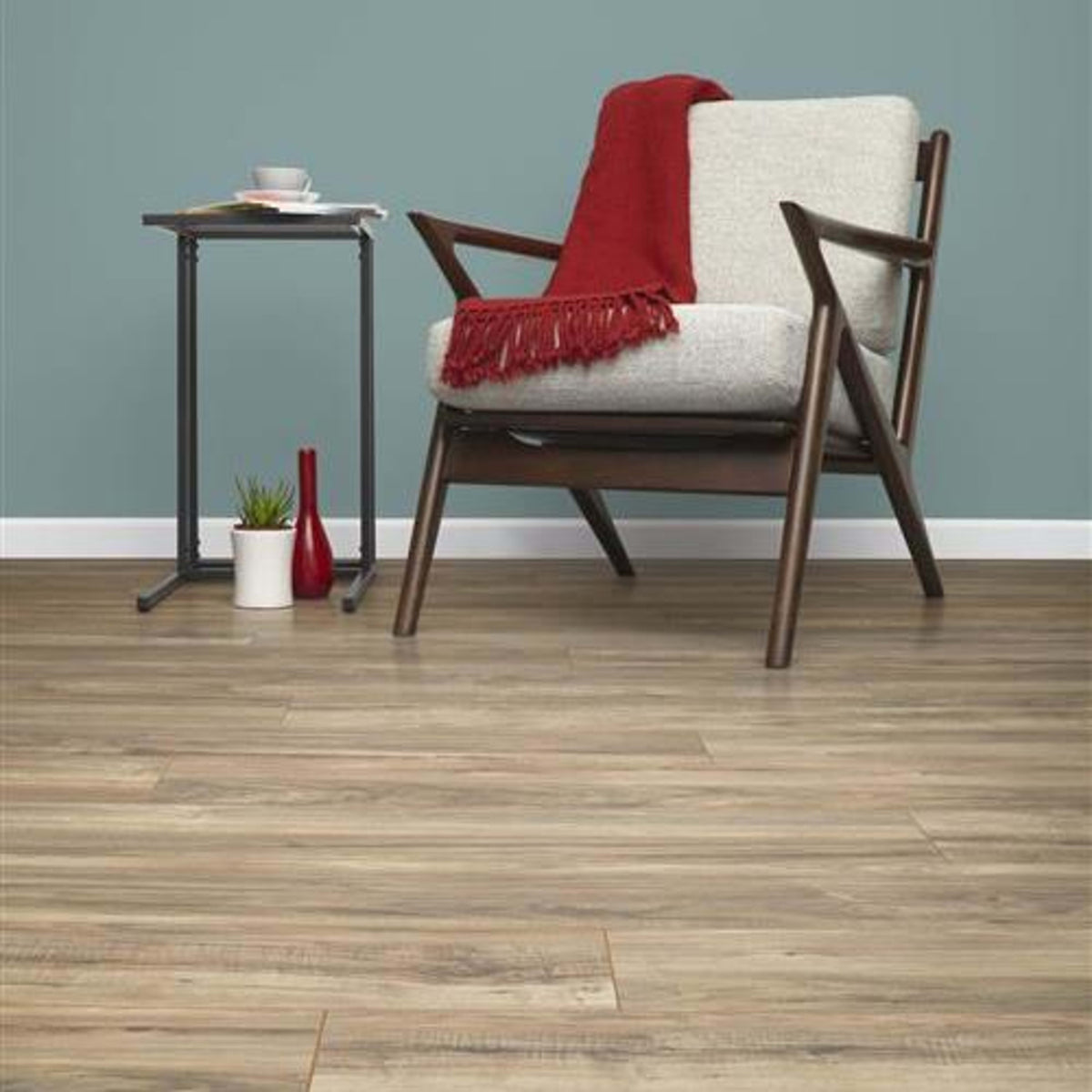 Dynamic II in 52513 Pecan Laminate