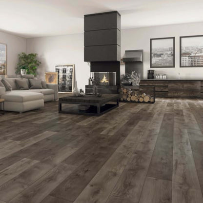 Landmark in 52688 Cromwell Laminate