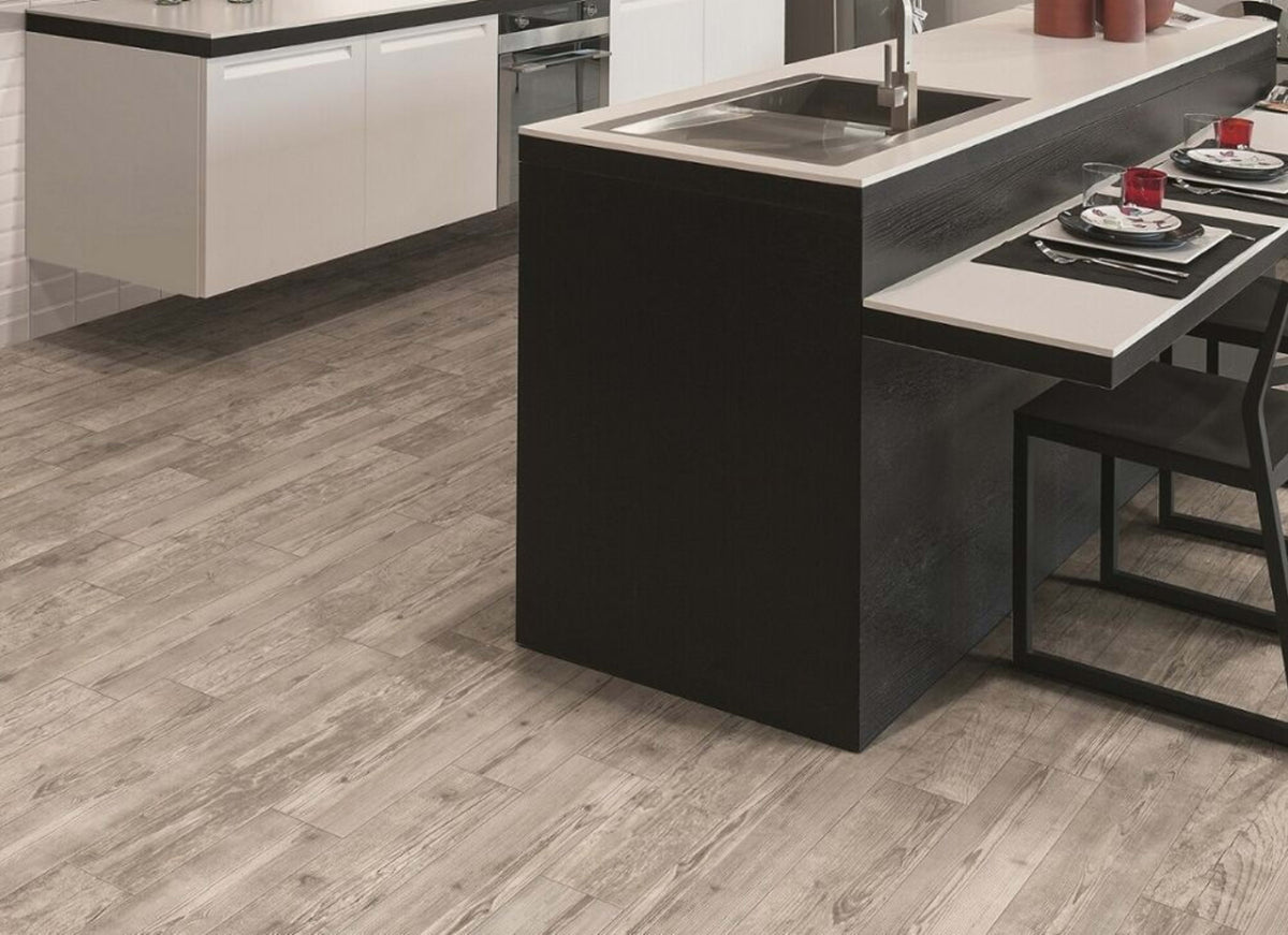 Grand Sequoia in Ebony