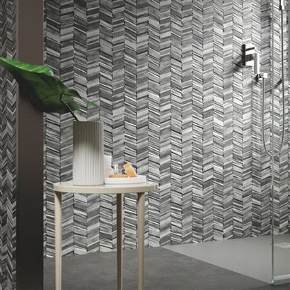 Chevron in Cipollino With Thassos Strips