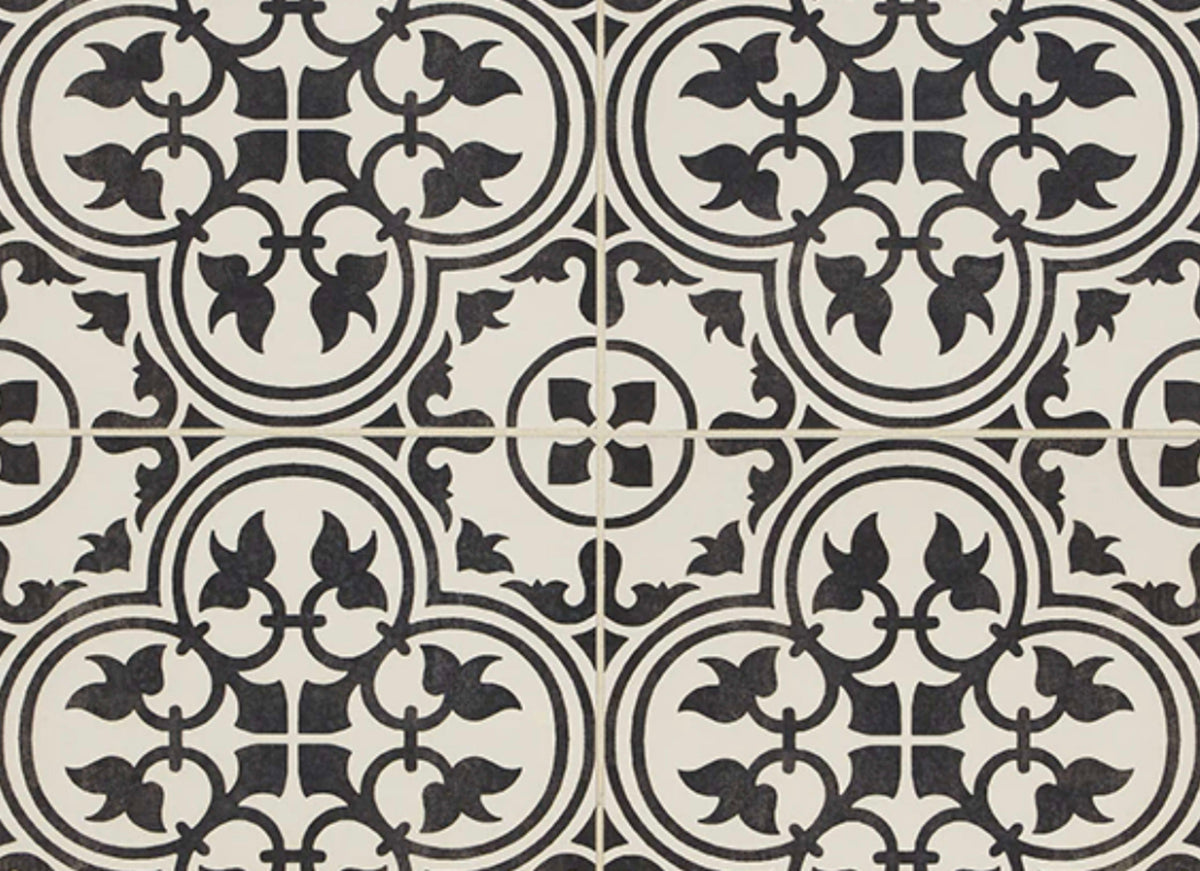 Memoir in Petal Black