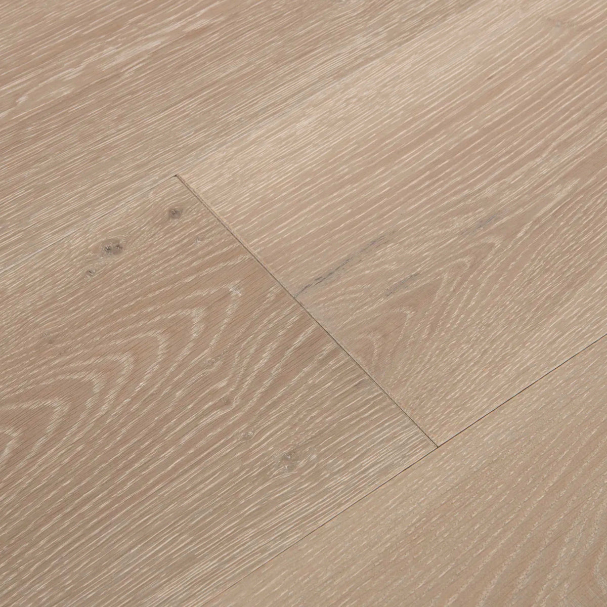 Meritage in Sauvignon Oak Hardwood