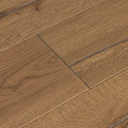 Whiskey & Wine in Spiced Whiskey Hardwood